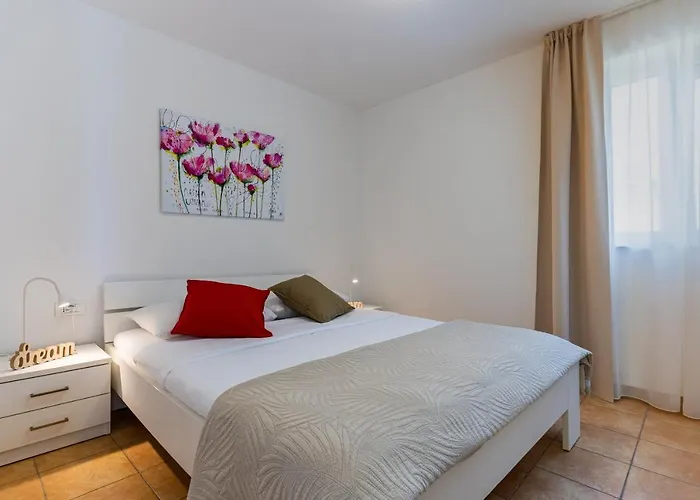 Dolac * نيغيزيني